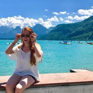 Meet your Posher, Lila